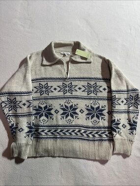 Grey Bandit women’s Warm Me Up Sweater. NEW